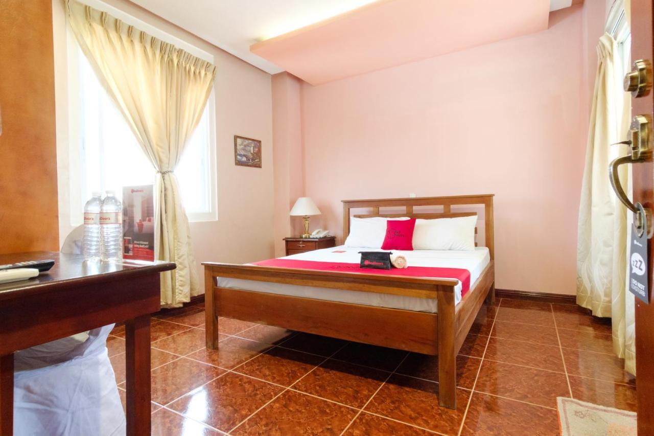 Reddoorz Near Camp Montelibano Bacolod Exterior foto