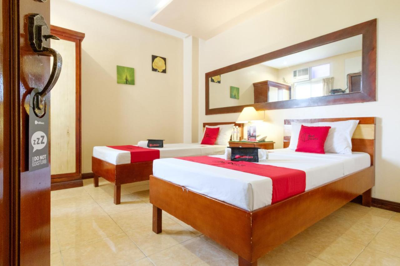 Reddoorz Near Camp Montelibano Bacolod Exterior foto
