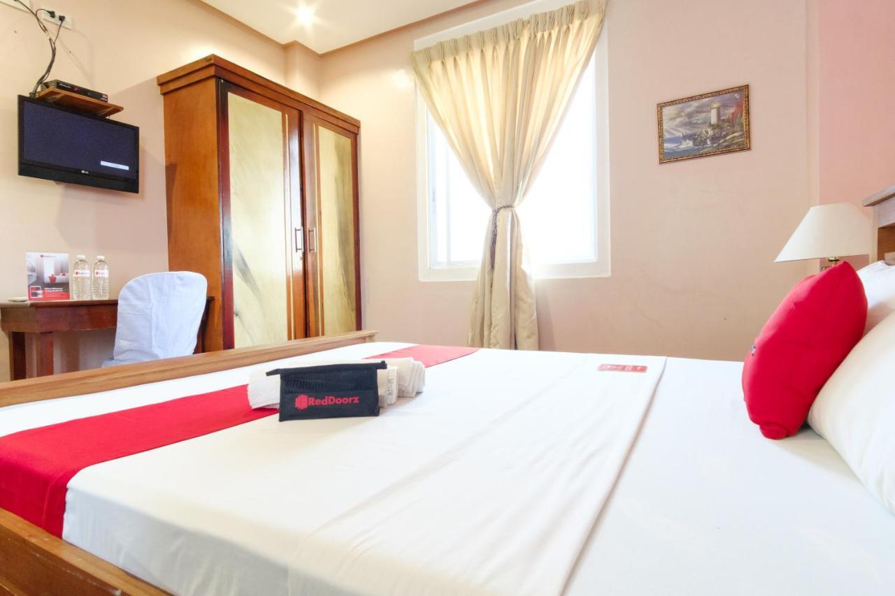 Reddoorz Near Camp Montelibano Bacolod Exterior foto
